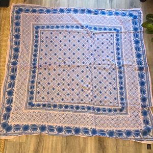 Beautiful scarf 🧣